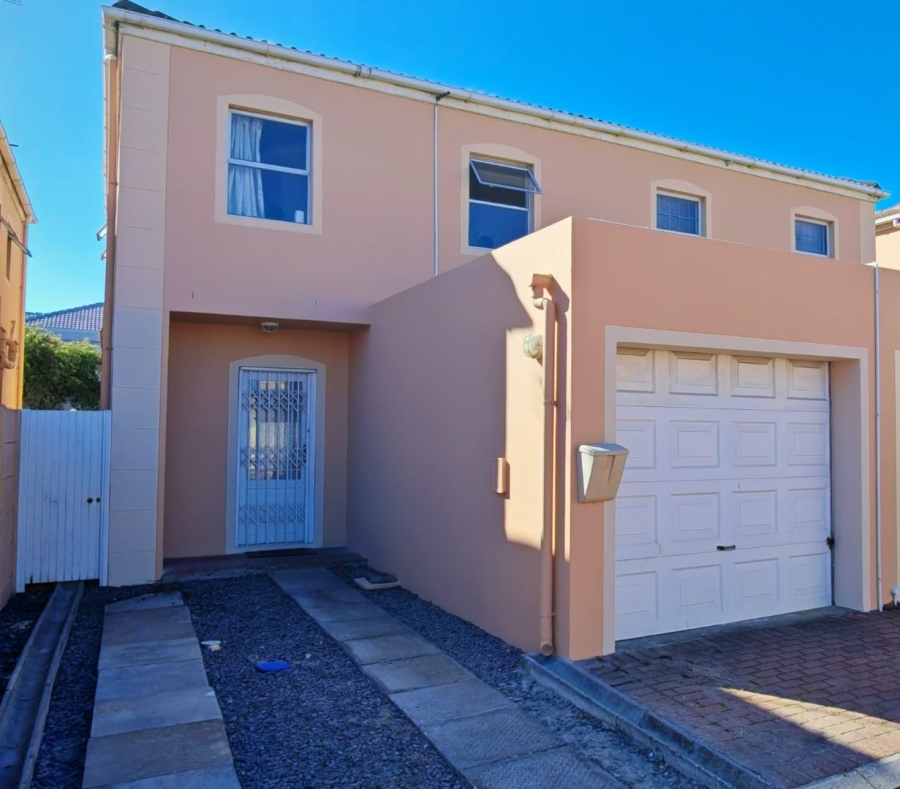 3 Bedroom Property for Sale in Parklands Western Cape